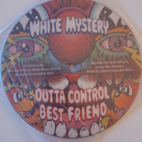 White mystery - Outta control  7" EP Garage rock  Chicago,USA 200 eks.