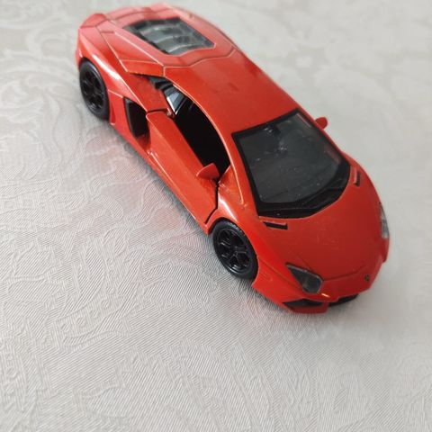 Welly Lamborghini Aventador nummer 43643