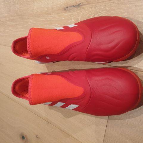 Adidas Copa, fotballsko,str 41 1/3, lave knotter. Som NY!