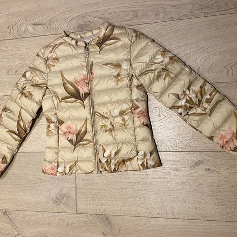 Moncler dunjakke str 8 år