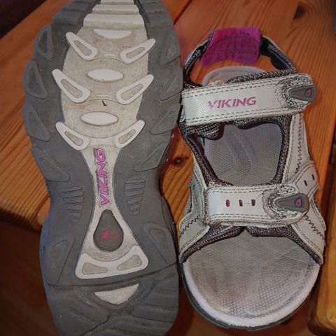Viking sandaler str. 32, vasket og klar til bruk