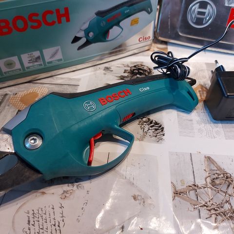 Lite brukt. BOSCH Ciso gren klipper