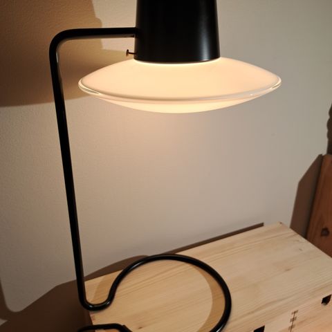 Arne Jacobsen Oxford Bordlampe