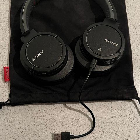 Sony MDR-ZX770BN Wireless Over-ear Headset
