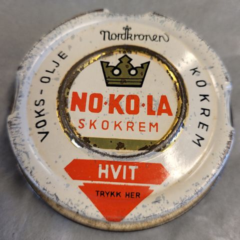 Gammel boks fra Nordkronen Hvit Skokrem selges