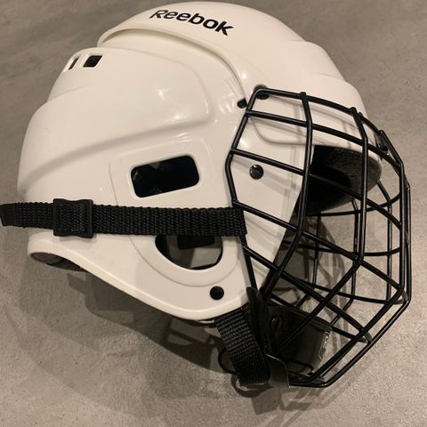 Reebok ishockeyhjelm str S (50-57)