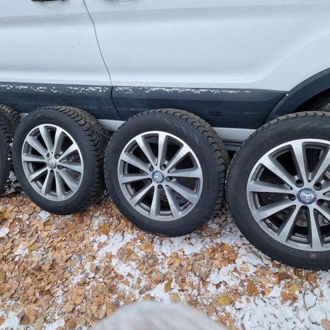 Mercedes vinter hjull 225 55 17 Nokian Hakkapelitta p3