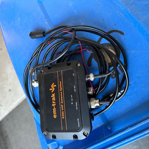 Antennesplitter Em-Trak s300 ais