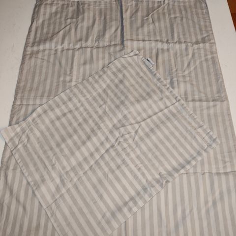 Turiform sengesett (dyne og putetrekk 70x100) grå.