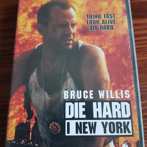 Die Hard i New York med Bruce Willis ( anbefaler)