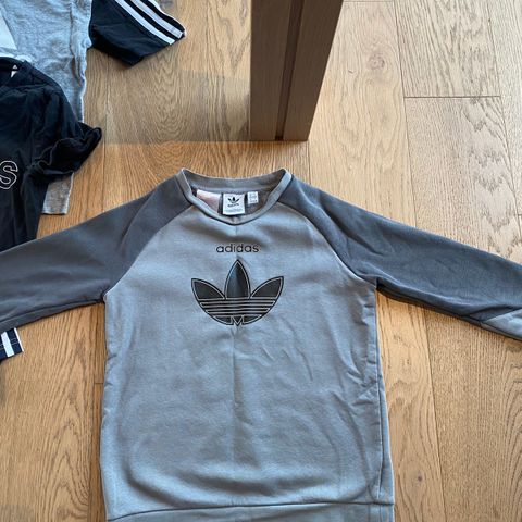 Adidas, Nike, H&M klær til gutt -pent brukt