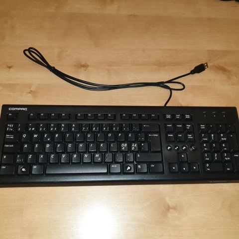 USB tastatur fra Compaq - STRØKENT!