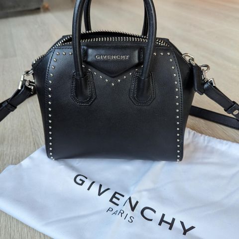 Unik Givenchy antigona med studs