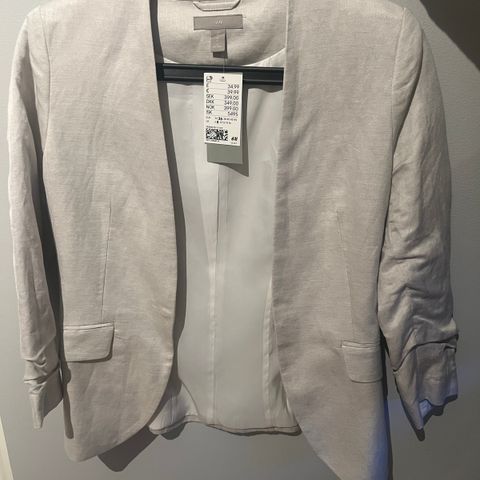 Beige Blazer fra H&M