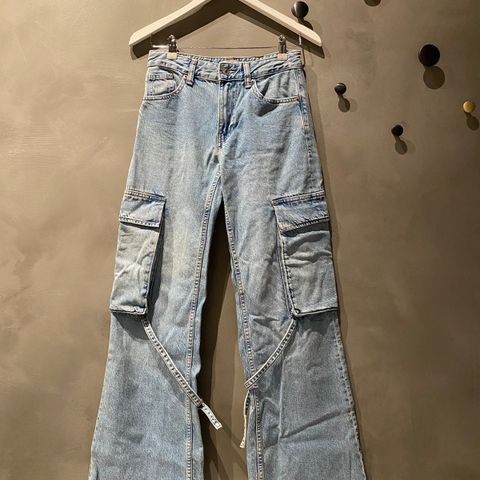 Zara jeans cargo str 34.