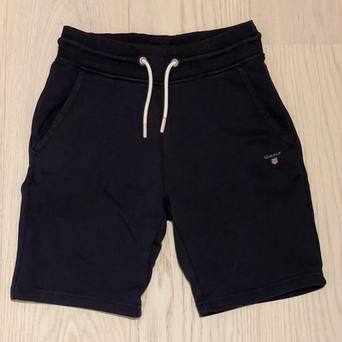 Gant sweat shorts - str. 122/128 - 7/8 år