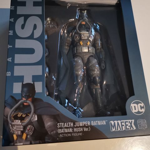 Mafex no. 166 (Batman - Stealth Jumper)