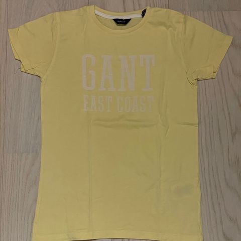 Gant t-skjorte - str. 122/128 - 7/8 år