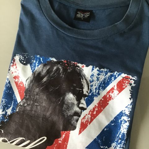 John Lennon t-shirt