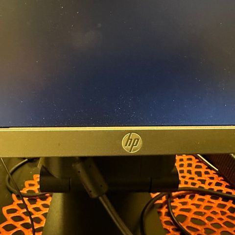 HP skjerm 24”