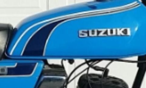 Emblemer til Blå Suzuki GP100