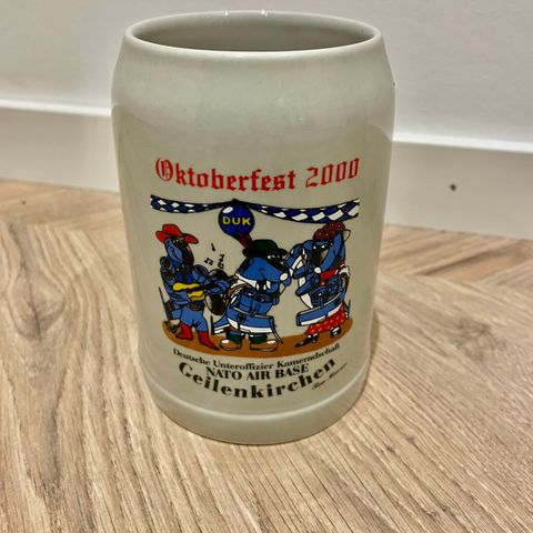 Nato oktoberfest krus