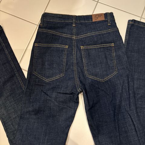 Five units jeans, str 26, ubrukt