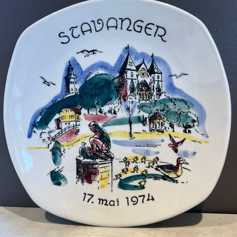 Stavanger flint minneplatte tallerken 17. mai 1974