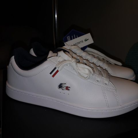 Lacoste sko str 40, US 8,5