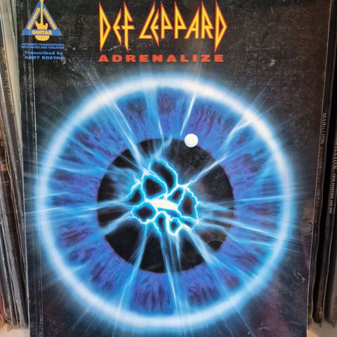 Def Leppard tablatur-bok for gitar selges