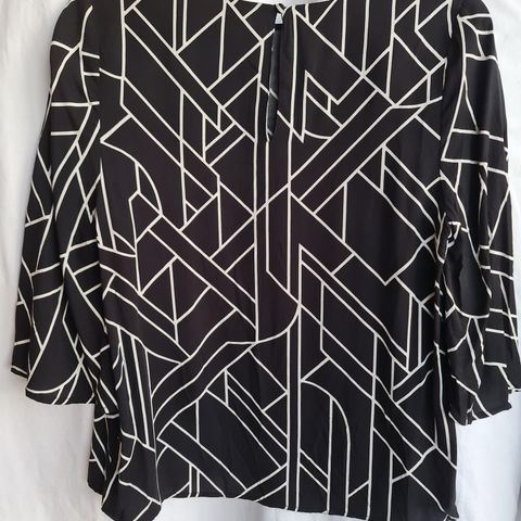 Bluse med geometrisk mønster, B/W, str M