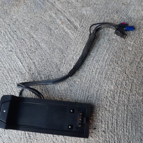 BMW F-Serie Snap-In Mobil Adapter 84109220652