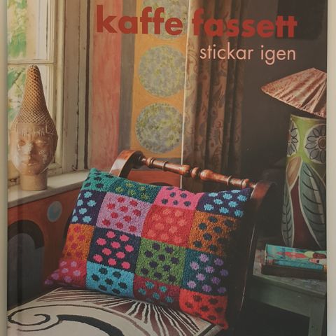 "Kaffe Fassett stickar igen" . trn 210