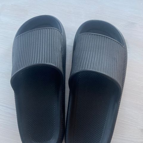 Slippers/sandaler