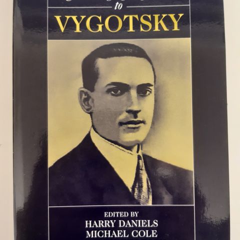 the cambridge companion Vygotsky : edit by henry daniels.........