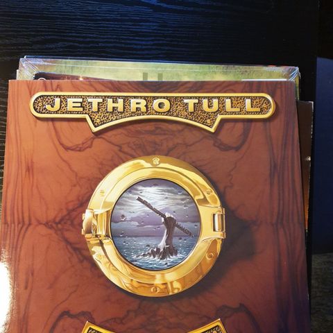 Jethro Tull - Rock Island Lp til salgs.