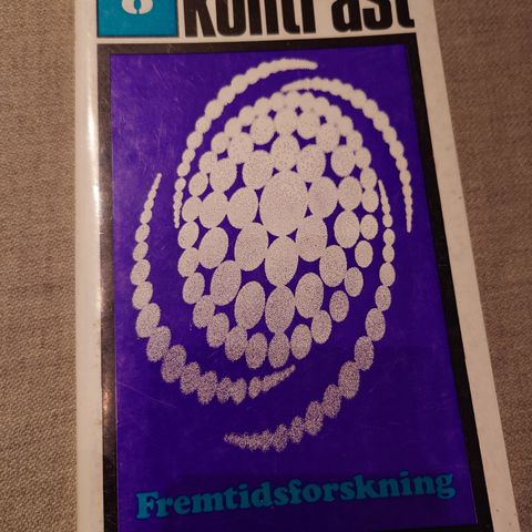 Kontrast nr 8 Fremtidsforskning 1967