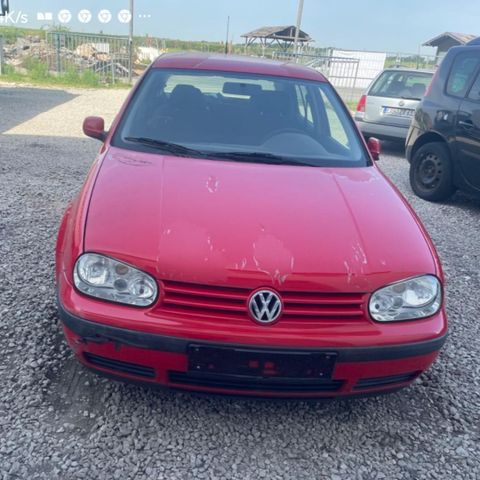 VW Golf 4 delebil 210000km