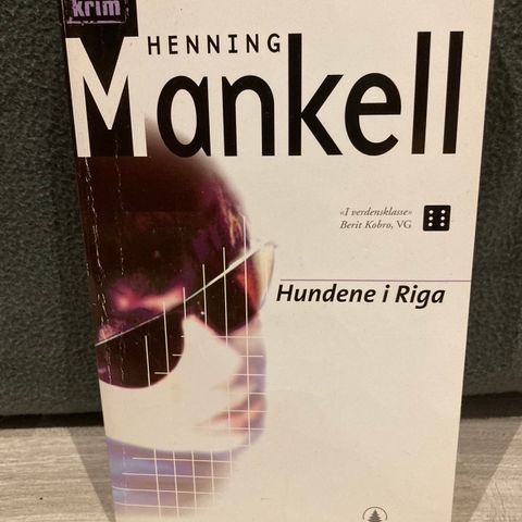 Bok Henning Mankell «Hundene i Riga»