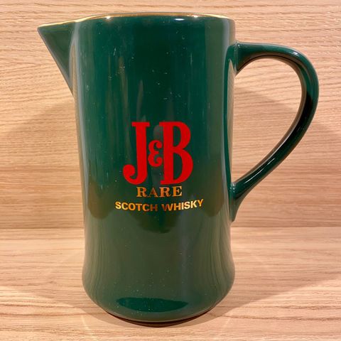 J & B Rare Scotch Whisky-vannmugge