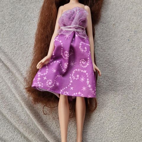 Dukke i Barbie størrelse