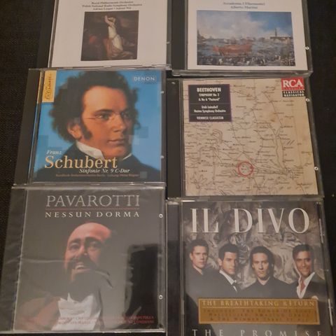 Samling med klassisk musikk / opera selges for 50 kr til sammen