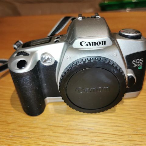 Canon EOS 500 M