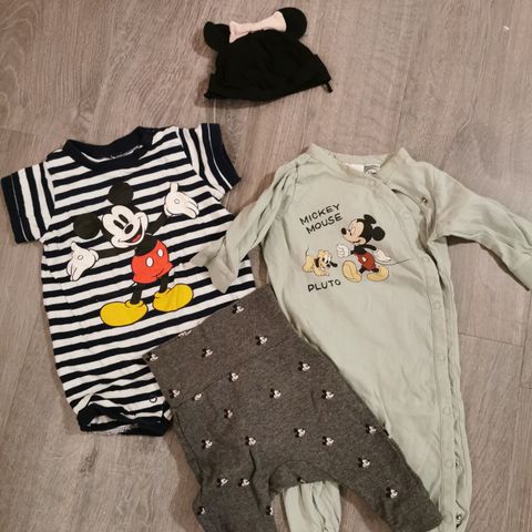 Liten Disney Mikke mus pakke str 56. Pysj 62