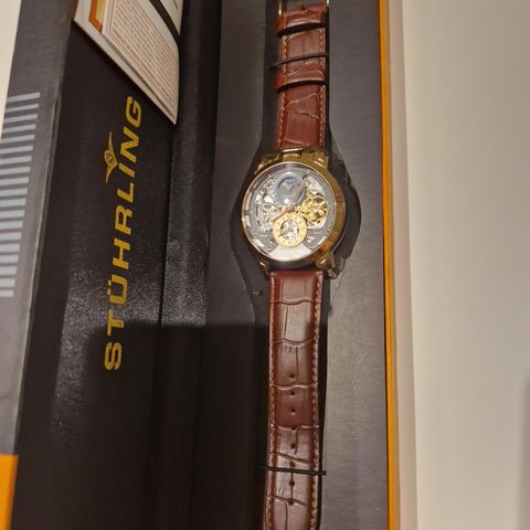 Stuhrling original klokke