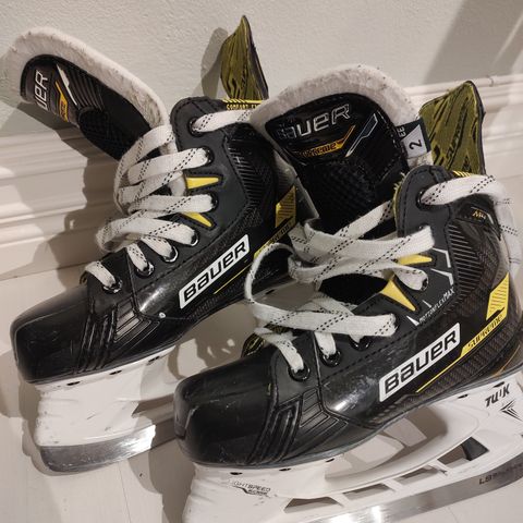 Bauer Supreme M4 Junior - 2EE (Str. 35)