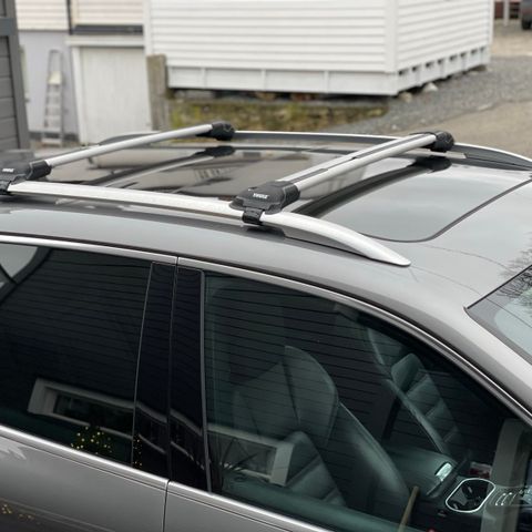 NYTT takstativ til Porsche Cayenne 2011-2018 modell. THULE WINGBAR EDGE