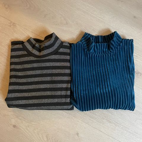 2 turtleneck gensere selges samlet for 100kr