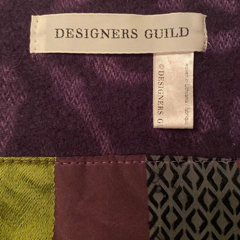 Pledd i merinoull og silke fra DESIGNERS GUILD