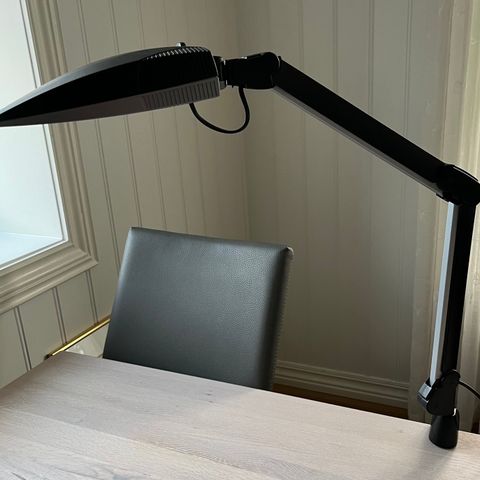 Luxo Calypso skrivebordslampe